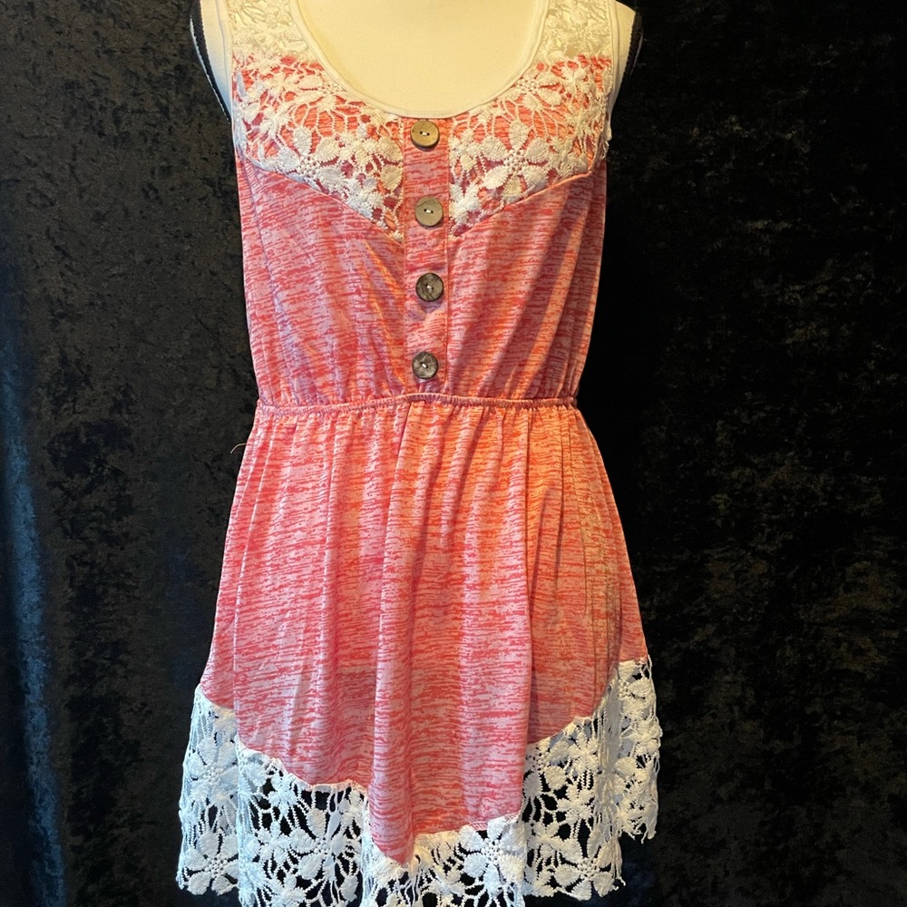 Beautiful lightweight summer top!!